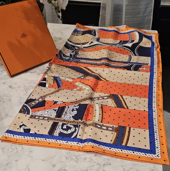 Hermès Silk La Berline Bayadere 90 Scarf - Picture 13 of 14